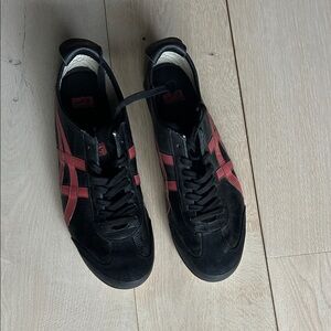 Onitsuka Tiger by Asics Men's Black and Red Sneakers